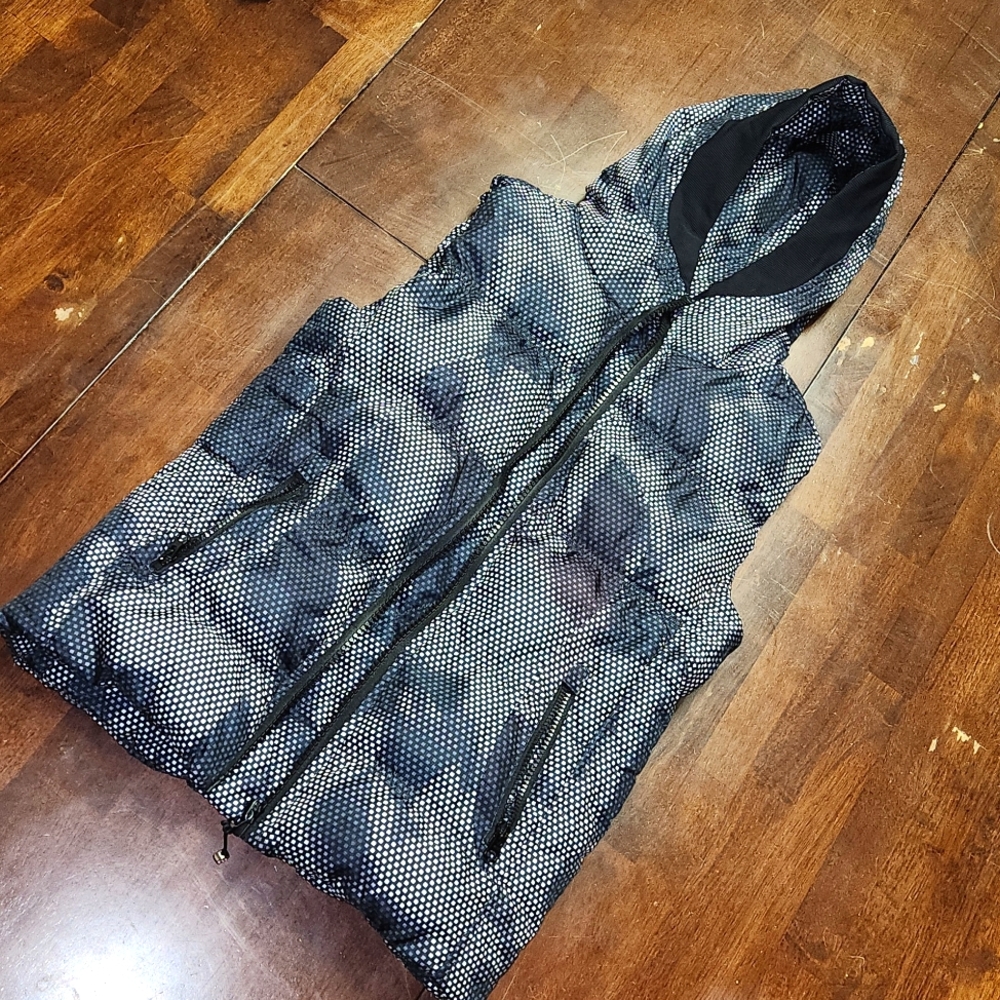 Lululemon hooded puffer vest SMALL